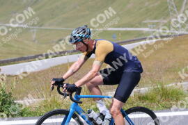 Photo #2431584 | 29-07-2022 12:31 | Passo Dello Stelvio - Peak BICYCLES