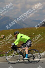 Photo #2394889 | 24-07-2022 15:12 | Passo Dello Stelvio - Peak BICYCLES