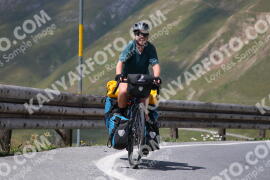 Photo #2393649 | 24-07-2022 13:45 | Passo Dello Stelvio - Peak BICYCLES