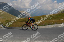 Photo #2382635 | 24-07-2022 10:56 | Passo Dello Stelvio - Peak BICYCLES