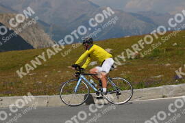 Photo #2392934 | 24-07-2022 13:33 | Passo Dello Stelvio - Peak BICYCLES