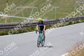 Photo #2433295 | 29-07-2022 13:01 | Passo Dello Stelvio - Peak BICYCLES