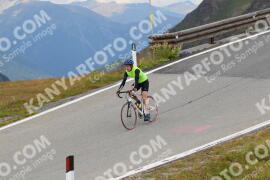 Photo #2423179 | 27-07-2022 14:12 | Passo Dello Stelvio - Peak BICYCLES