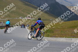 Photo #2392873 | 24-07-2022 13:33 | Passo Dello Stelvio - Peak BICYCLES