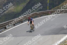 Photo #2413642 | 25-07-2022 13:17 | Passo Dello Stelvio - Peak BICYCLES