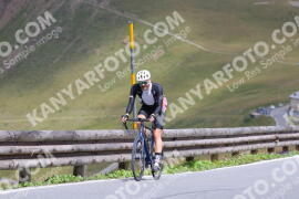 Foto #2410431 | 26-07-2022 11:04 | Passo Dello Stelvio - die Spitze BICYCLES