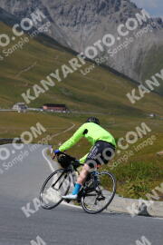 Photo #2394890 | 24-07-2022 15:12 | Passo Dello Stelvio - Peak BICYCLES