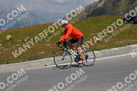 Photo #2392215 | 24-07-2022 13:19 | Passo Dello Stelvio - Peak BICYCLES