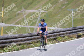 Foto #2429308 | 29-07-2022 11:06 | Passo Dello Stelvio - die Spitze BICYCLES