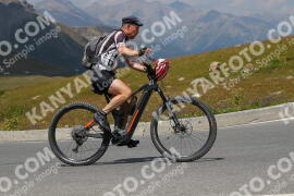 Foto #2394034 | 24-07-2022 14:08 | Passo Dello Stelvio - die Spitze BICYCLES