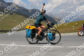 Photo #2393650 | 24-07-2022 13:46 | Passo Dello Stelvio - Peak BICYCLES
