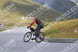 Photo #2410095 | 26-07-2022 10:12 | Passo Dello Stelvio - Peak BICYCLES