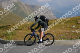 Foto #2377168 | 24-07-2022 09:39 | Passo Dello Stelvio - die Spitze BICYCLES