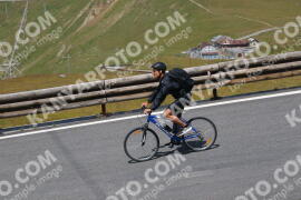 Photo #2412513 | 25-07-2022 12:32 | Passo Dello Stelvio - Peak BICYCLES