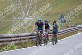 Foto #2458929 | 31-07-2022 10:58 | Passo Dello Stelvio - die Spitze BICYCLES