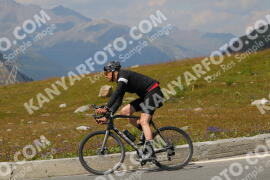 Photo #2394912 | 24-07-2022 15:12 | Passo Dello Stelvio - Peak BICYCLES