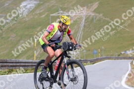 Photo #2429499 | 29-07-2022 11:35 | Passo Dello Stelvio - Peak BICYCLES