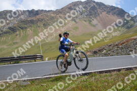 Photo #2412699 | 25-07-2022 12:38 | Passo Dello Stelvio - Peak BICYCLES