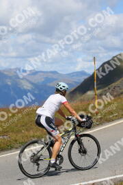Photo #2487904 | 02-08-2022 13:16 | Passo Dello Stelvio - Peak BICYCLES