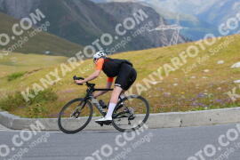 Photo #2410937 | 26-07-2022 12:01 | Passo Dello Stelvio - Peak BICYCLES