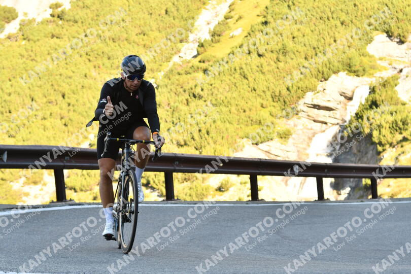 Photo #2645625 | 14-08-2022 09:26 | Passo Dello Stelvio - Waterfall curve BICYCLES