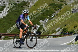 Foto #3971895 | 19-08-2023 10:29 | Passo Dello Stelvio - Waterfall Kehre BICYCLES