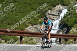 Foto #4114004 | 01-09-2023 10:36 | Passo Dello Stelvio - Waterfall Kehre BICYCLES