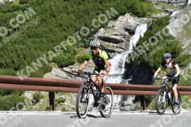 Photo #2263892 | 09-07-2022 10:30 | Passo Dello Stelvio - Waterfall curve BICYCLES