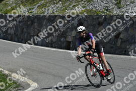Photo #3238902 | 26-06-2023 11:13 | Passo Dello Stelvio - Waterfall curve BICYCLES