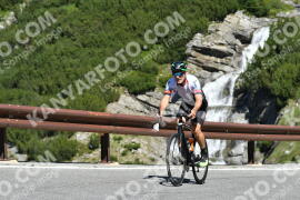 Photo #2319795 | 16-07-2022 10:52 | Passo Dello Stelvio - Waterfall curve BICYCLES