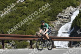 Photo #3062962 | 09-06-2023 10:00 | Passo Dello Stelvio - Waterfall curve BICYCLES