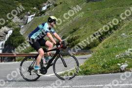 Photo #2173009 | 21-06-2022 09:41 | Passo Dello Stelvio - Waterfall BICYCLE riders
