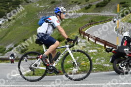 Photo #2194668 | 26-06-2022 11:35 | Passo Dello Stelvio - Waterfall curve BICYCLES