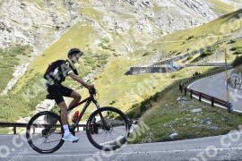 Photo #2807912 | 04-09-2022 09:38 | Passo Dello Stelvio - Waterfall curve BICYCLES
