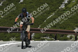 Fotó #3374314 | 07-07-2023 11:17 | Passo Dello Stelvio - Vízesés kanyar Bicajosok