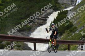 Foto #3928474 | 17-08-2023 12:38 | Passo Dello Stelvio - Waterfall Kehre BICYCLES