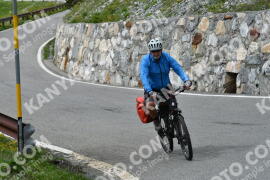 Fotó #2131177 | 16-06-2022 15:59 | Passo Dello Stelvio - Vízesés kanyar Bicajosok