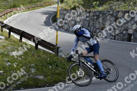 Photo #3617874 | 29-07-2023 09:38 | Passo Dello Stelvio - Waterfall curve BICYCLES