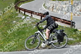 Photo #2204592 | 27-06-2022 14:27 | Passo Dello Stelvio - Waterfall curve BICYCLES