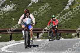 Photo #2727254 | 24-08-2022 10:49 | Passo Dello Stelvio - Waterfall curve BICYCLES