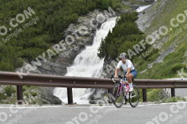Fotó #3270103 | 28-06-2023 11:44 | Passo Dello Stelvio - Vízesés kanyar Bicajosok