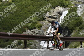 Fotó #3717878 | 03-08-2023 11:00 | Passo Dello Stelvio - Vízesés kanyar Bicajosok