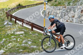 Photo #2371139 | 22-07-2022 12:59 | Passo Dello Stelvio - Waterfall curve BICYCLES