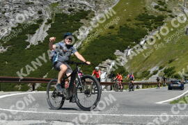Photo #2606106 | 12-08-2022 11:21 | Passo Dello Stelvio - Waterfall curve BICYCLES