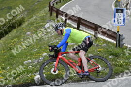 Photo #3200879 | 23-06-2023 12:30 | Passo Dello Stelvio - Waterfall curve BICYCLES