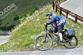 Fotó #2361284 | 20-07-2022 14:53 | Passo Dello Stelvio - Vízesés kanyar Bicajosok