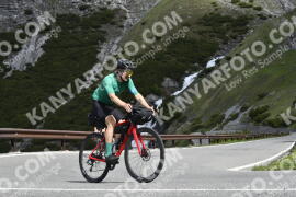 Fotó #3088621 | 11-06-2023 10:10 | Passo Dello Stelvio - Vízesés kanyar Bicajosok