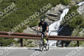 Photo #3171108 | 19-06-2023 10:06 | Passo Dello Stelvio - Waterfall curve BICYCLES