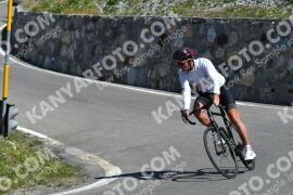 Photo #2352857 | 19-07-2022 11:17 | Passo Dello Stelvio - Waterfall curve BICYCLES