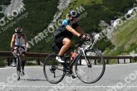 Photo #2379905 | 24-07-2022 14:12 | Passo Dello Stelvio - Waterfall curve BICYCLES